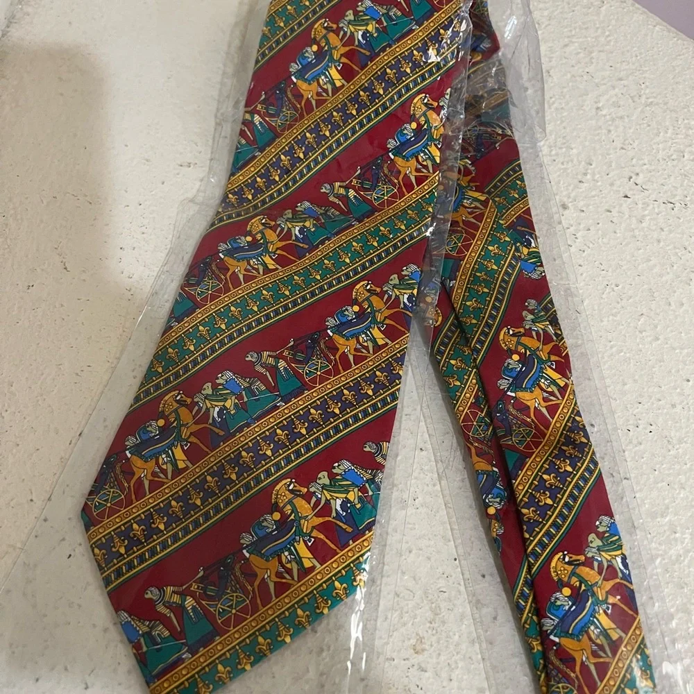 100% Pure Silk Made In Italy Equestrian‎ Knight ALL OVER Print Silk Tie Red Gold